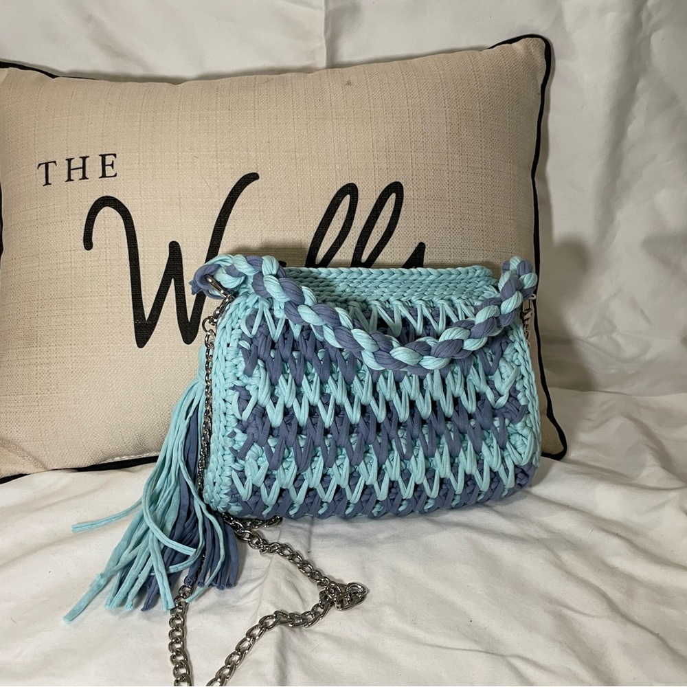 Handmade tshirt yarn honeycomb pattern bag